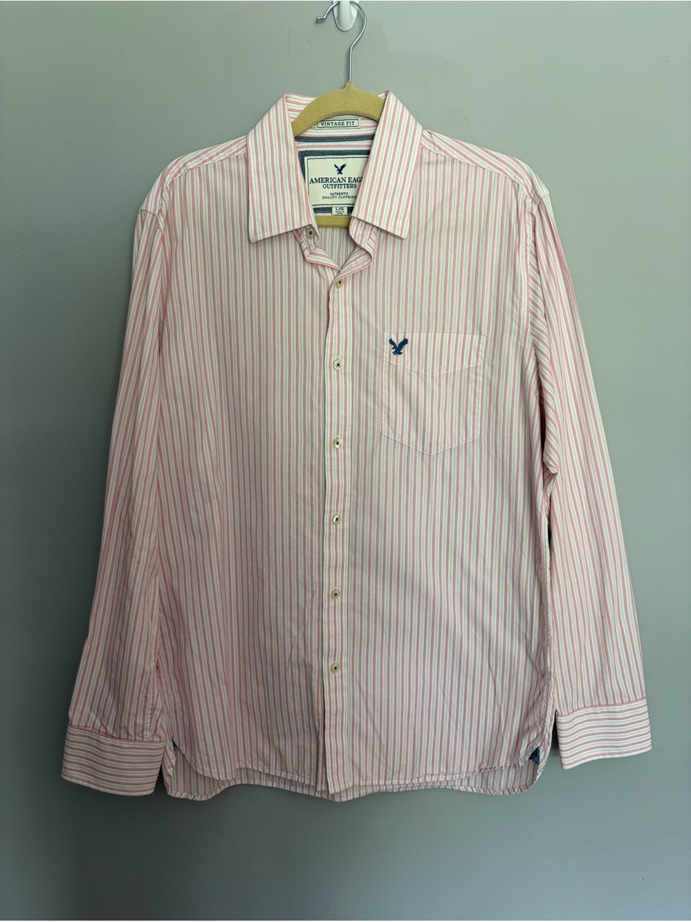 American Eagle Shirt Mens L Pink Vintage Fit Pocket Button Striped Long Sleeve